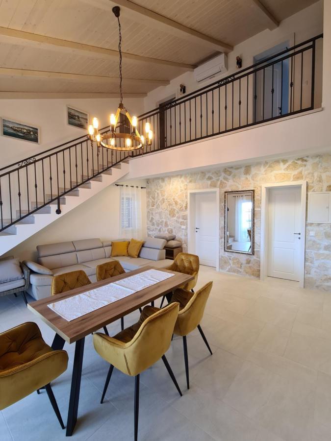 Appartamento Stone House Jezera Esterno foto